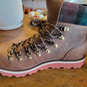 Cole Haan - Air Hunter Hiker boots Sz. 9.5M